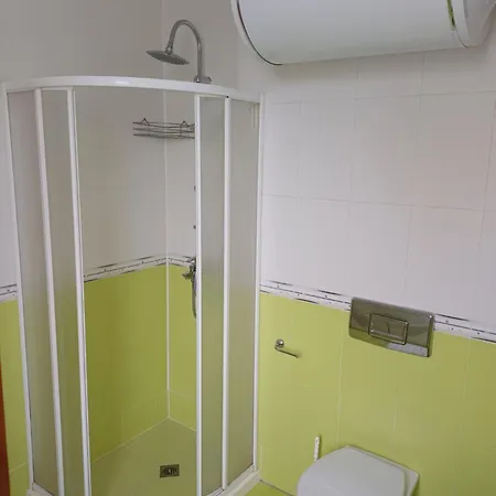 Guest house Guest Deva 3*