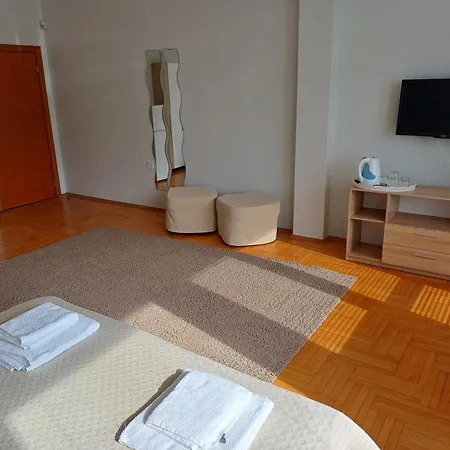 Guest Deva Guest house